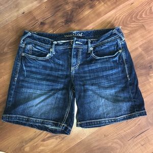 Maurice’s Mid Thigh Shorts